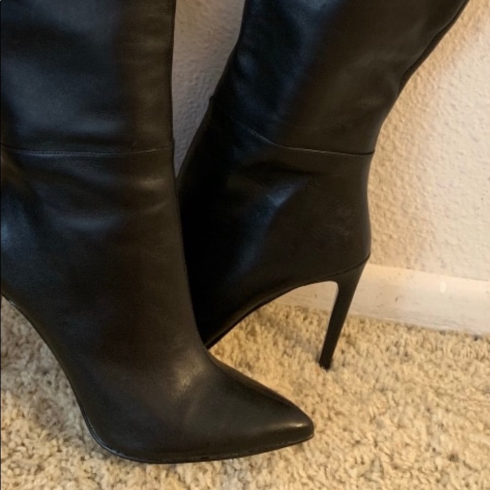 Leather guess boots
